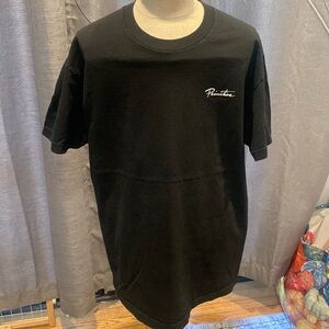 Primitive men’s large tee